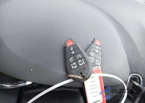 2012 Chrysler Town & Country Touring from USA, damaged, VIN 2C4RC1BG4CR339272